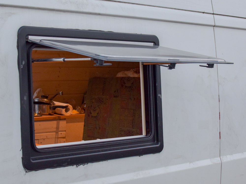 Seitz S4 Fenster mit Müchennetz