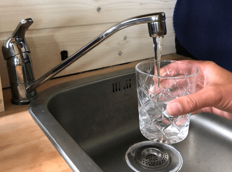 Fließend Wasser im Camper-Van